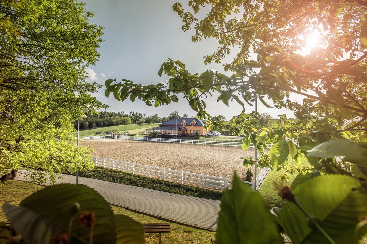 Hotel Horse Riding - Jezdecky Areal Tršice Exterior foto